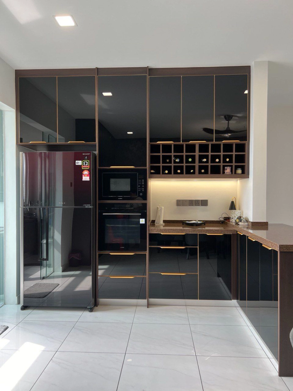 Modern kitchen cabinet design Kuala Lumpur