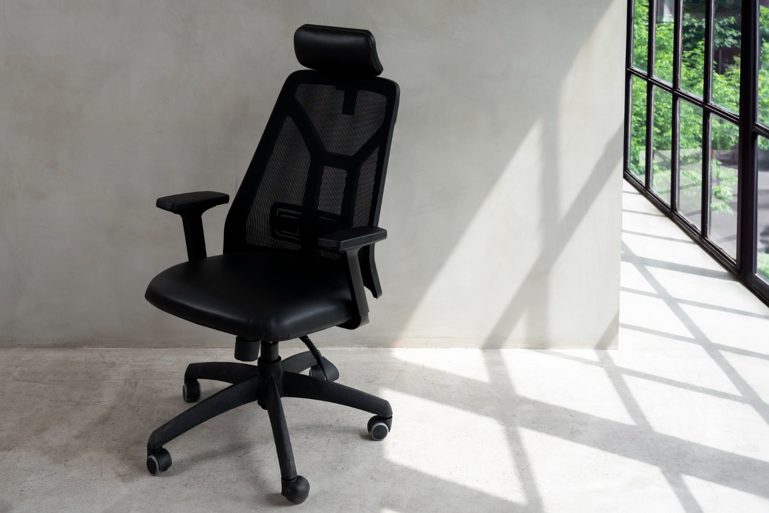 Office Chairs and Ergonomic Chairs
