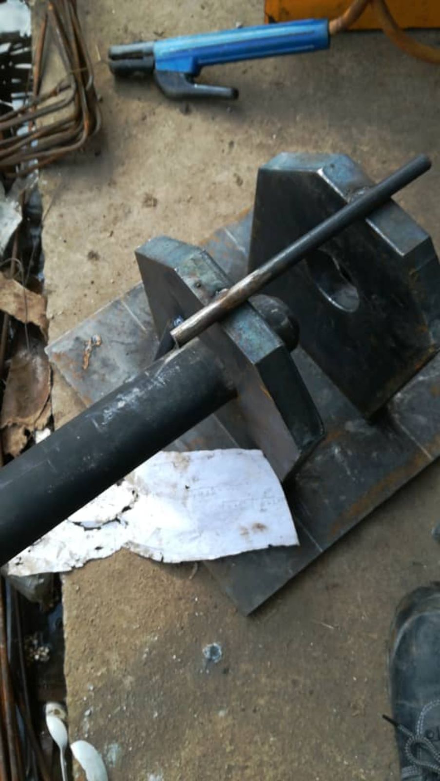 To Supply & Welding Towel Crane Bracket 