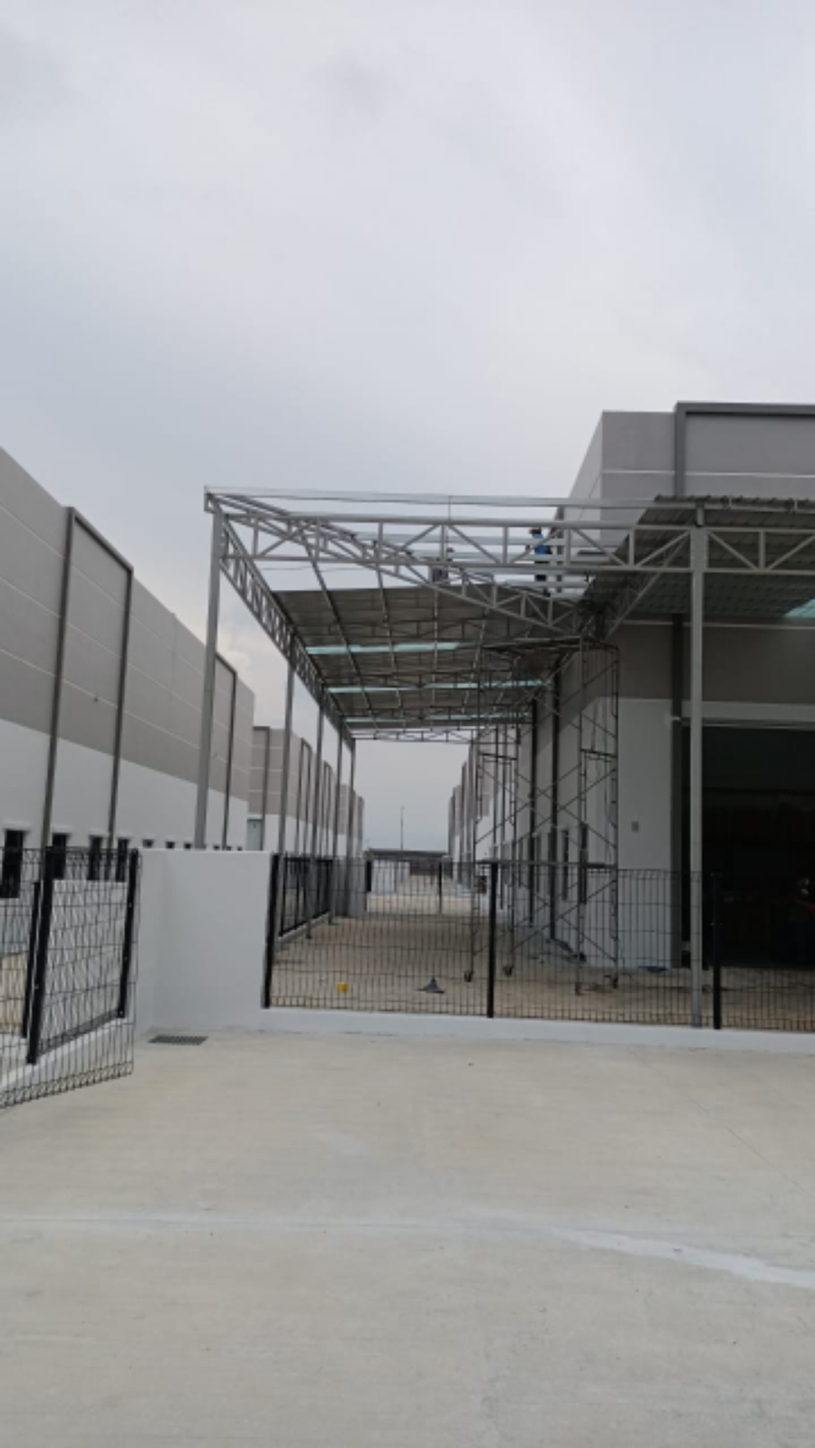 supply &amp; installation extended metal roofing awning
