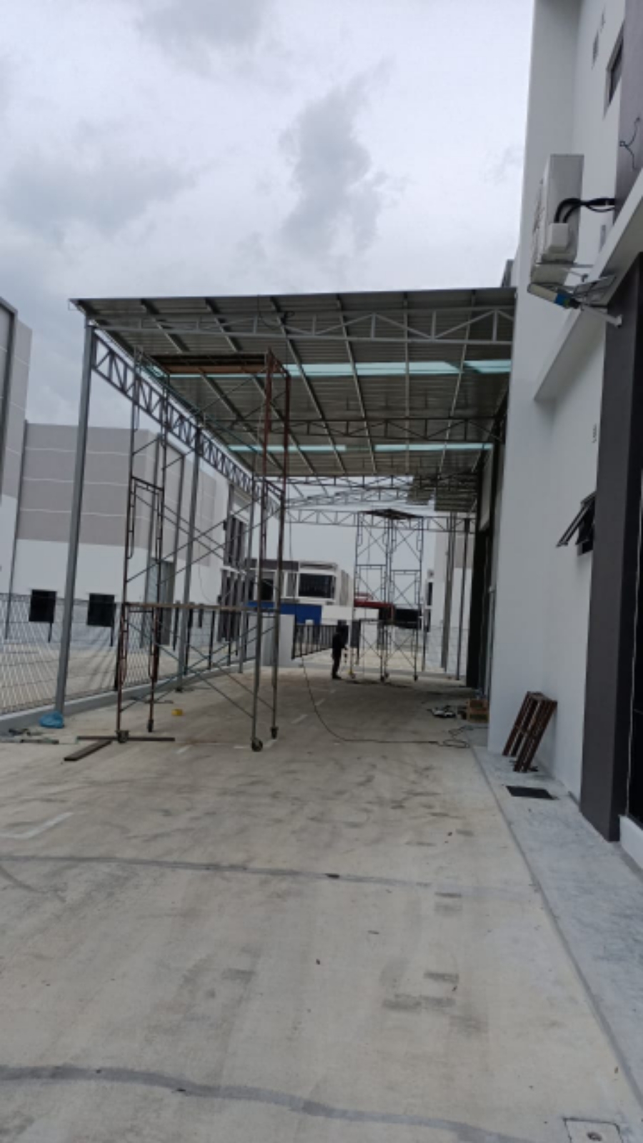 supply &amp; installation extended metal roofing awning
