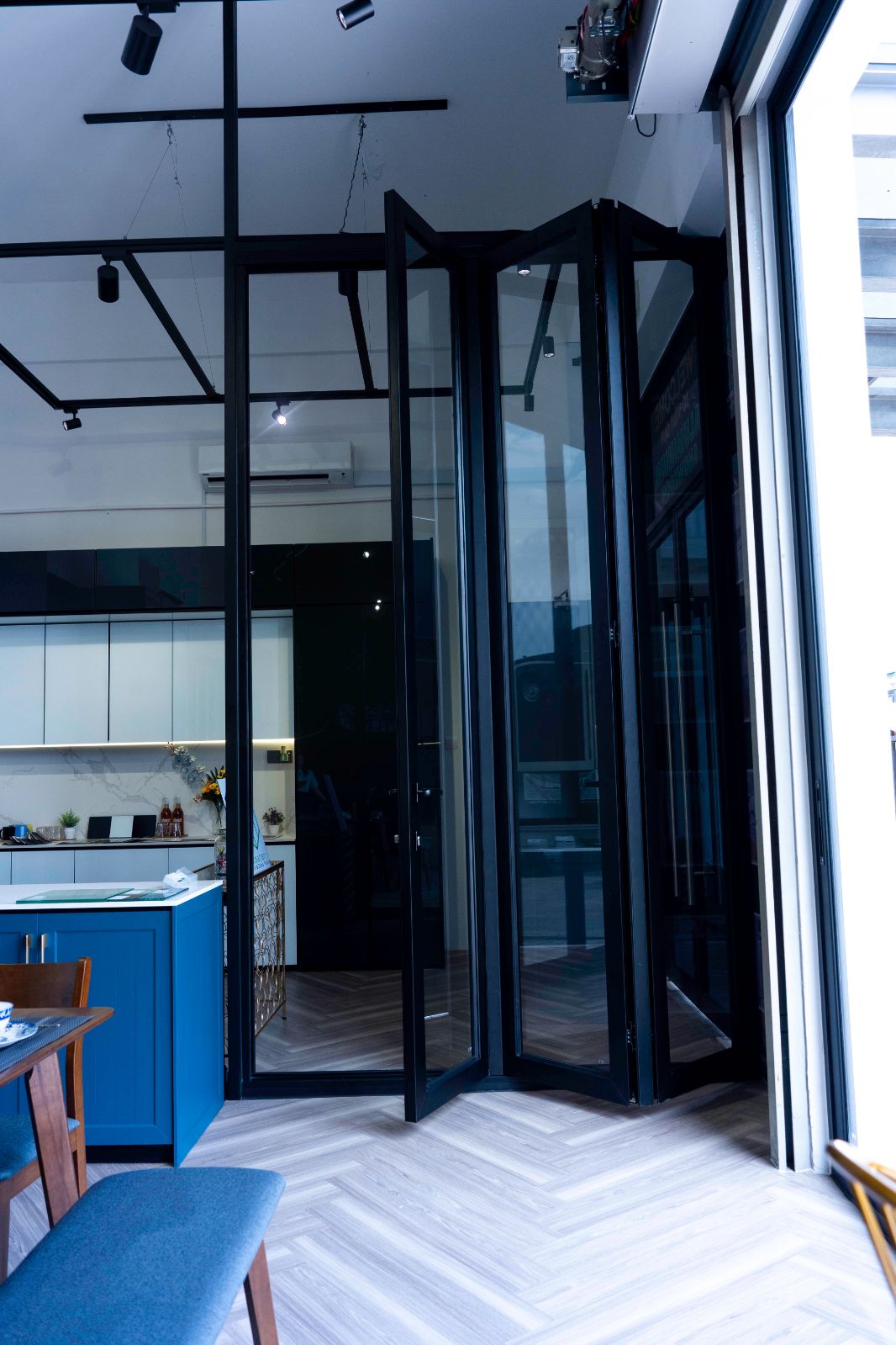 V Master Aluminium & Glass Trading (M) Sdn Bhd #29