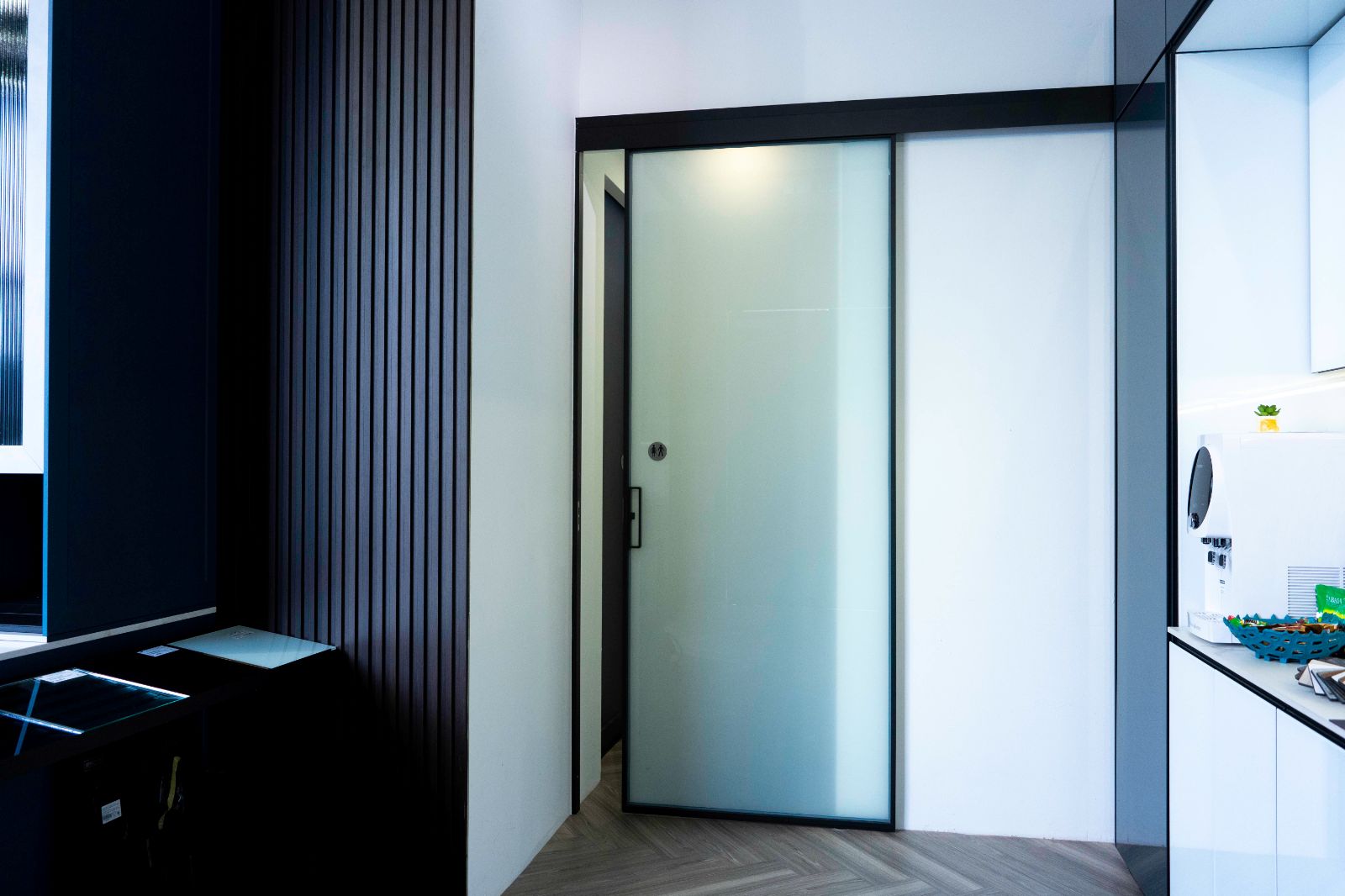 V Master Aluminium & Glass Trading (M) Sdn Bhd #2
