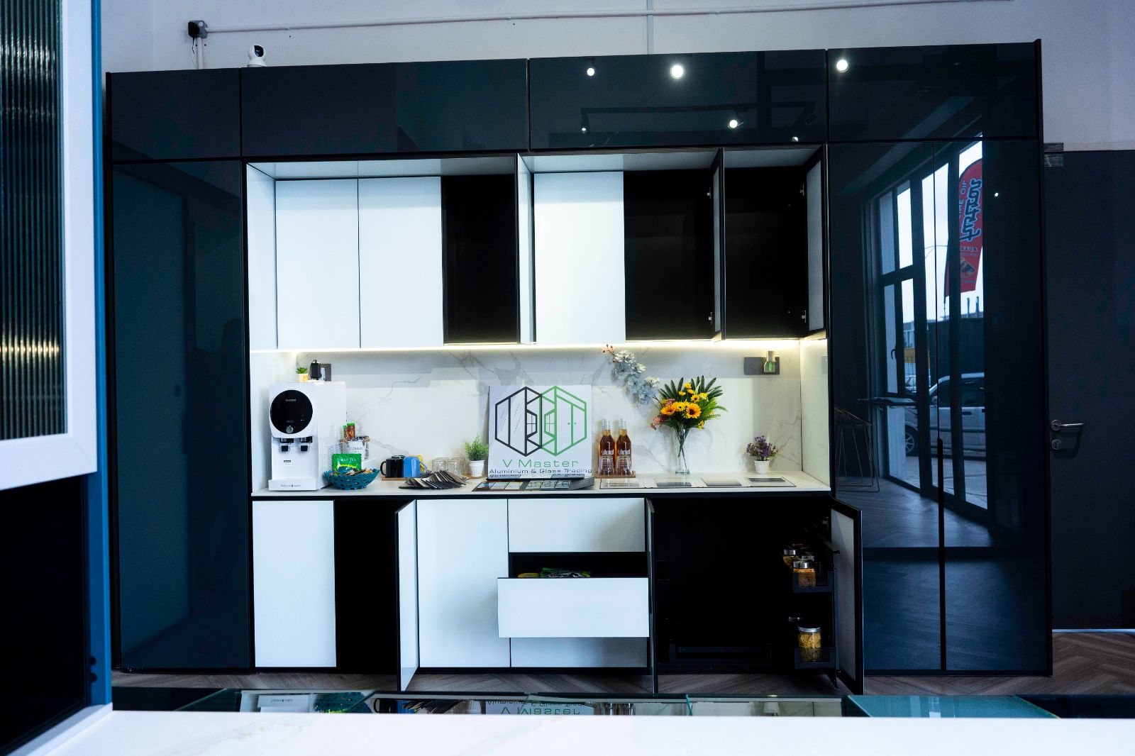 V Master Aluminium & Glass Trading (M) Sdn Bhd #7