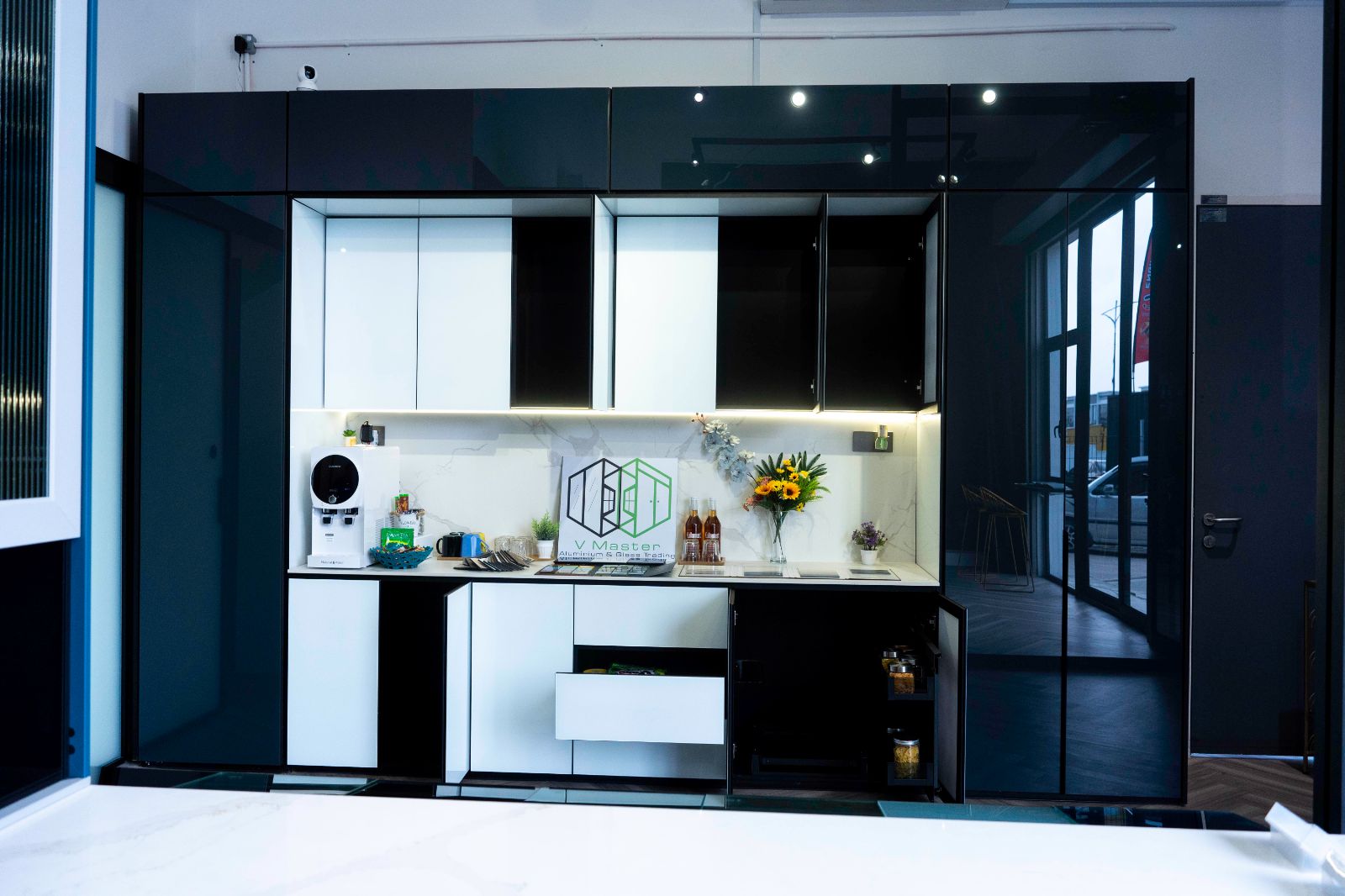 V Master Aluminium & Glass Trading (M) Sdn Bhd #4