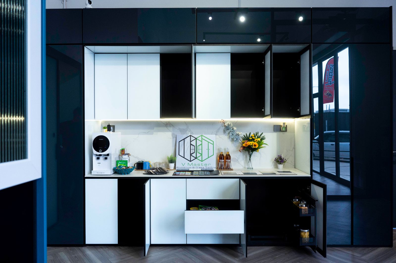 V Master Aluminium & Glass Trading (M) Sdn Bhd #5