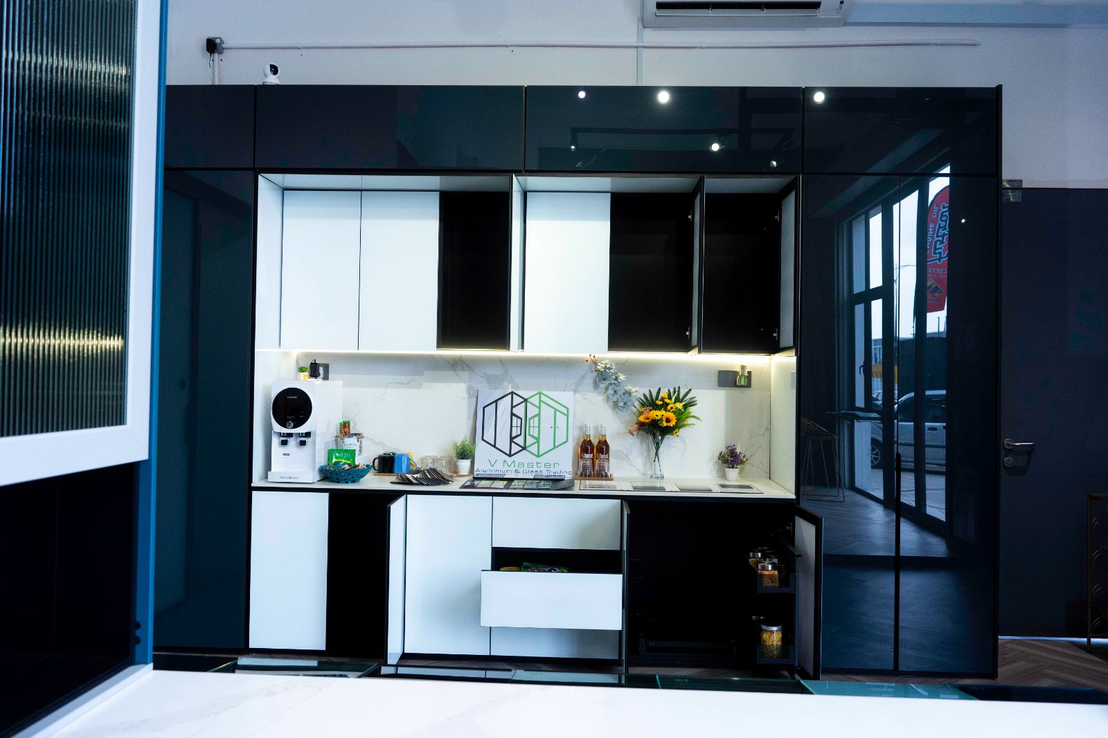 V Master Aluminium & Glass Trading (M) Sdn Bhd #26