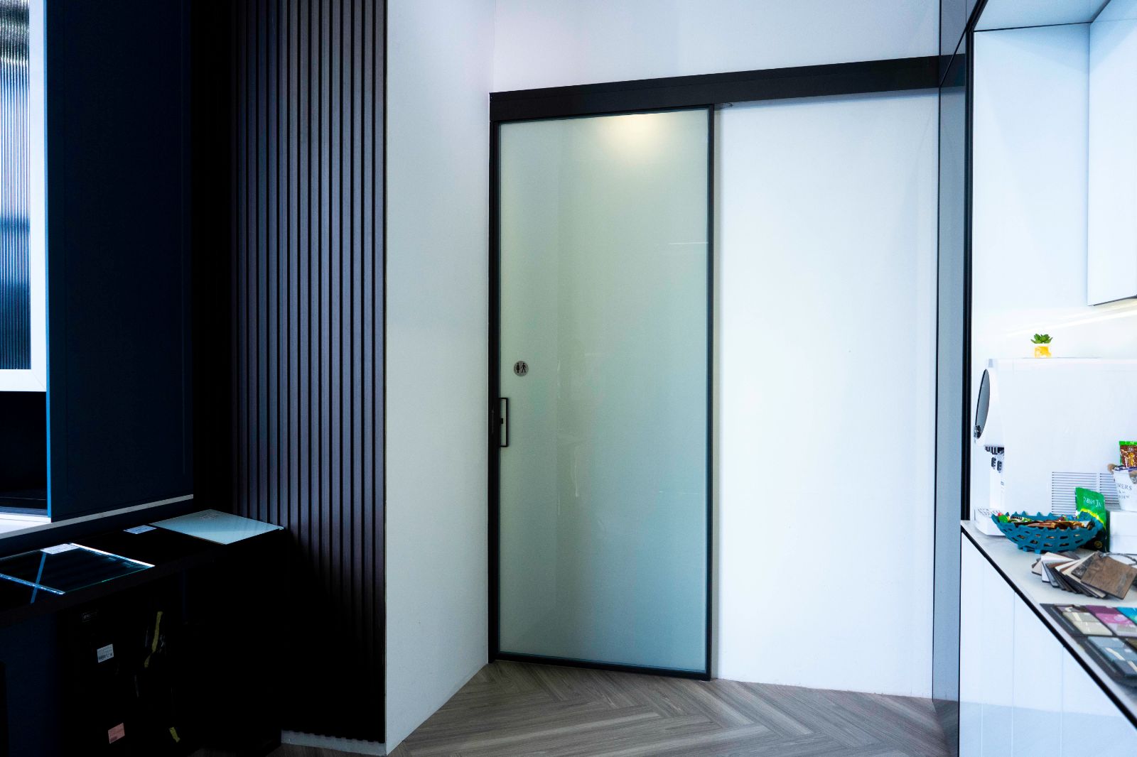 V Master Aluminium & Glass Trading (M) Sdn Bhd #19