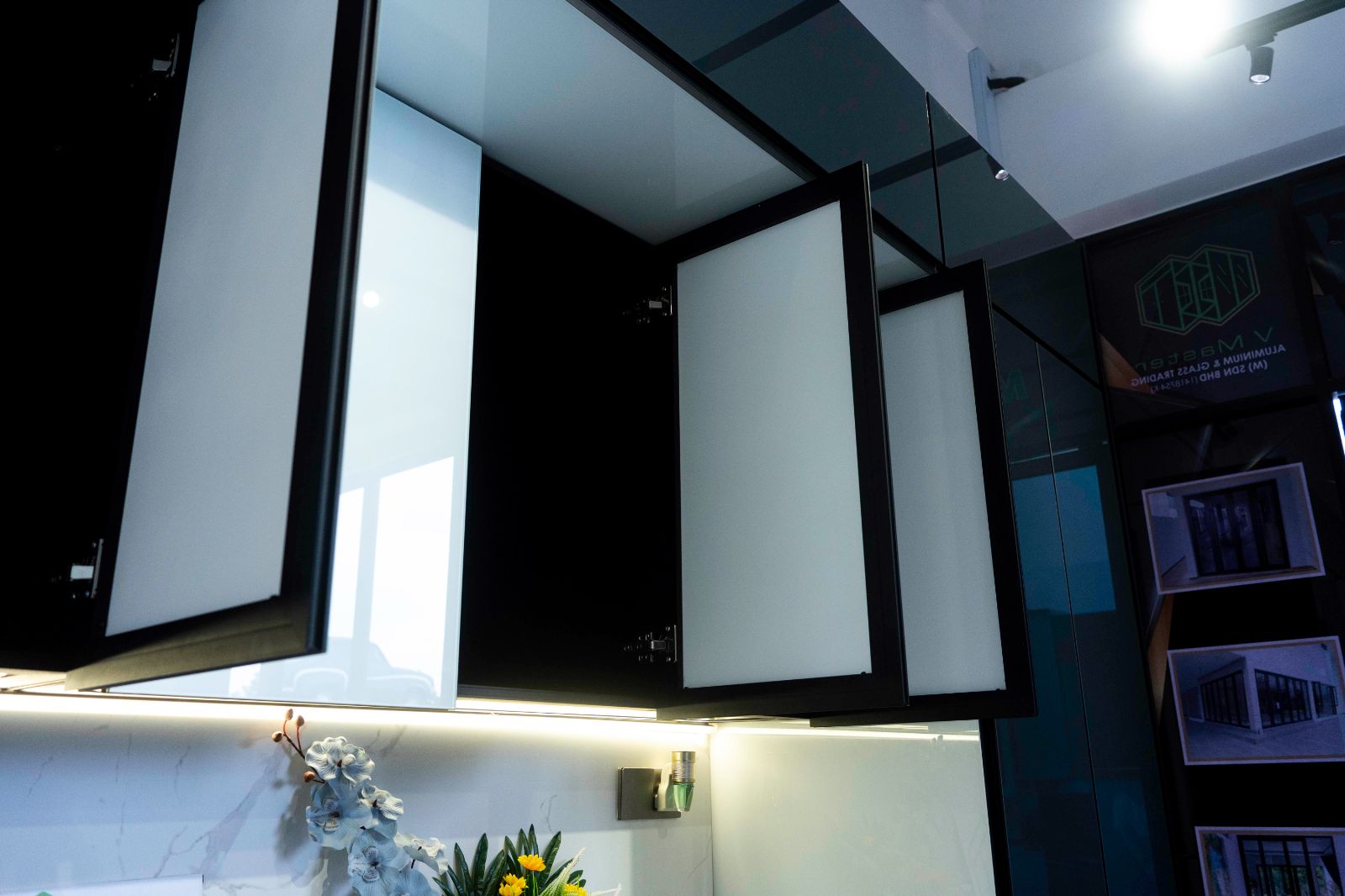 V Master Aluminium & Glass Trading (M) Sdn Bhd #25