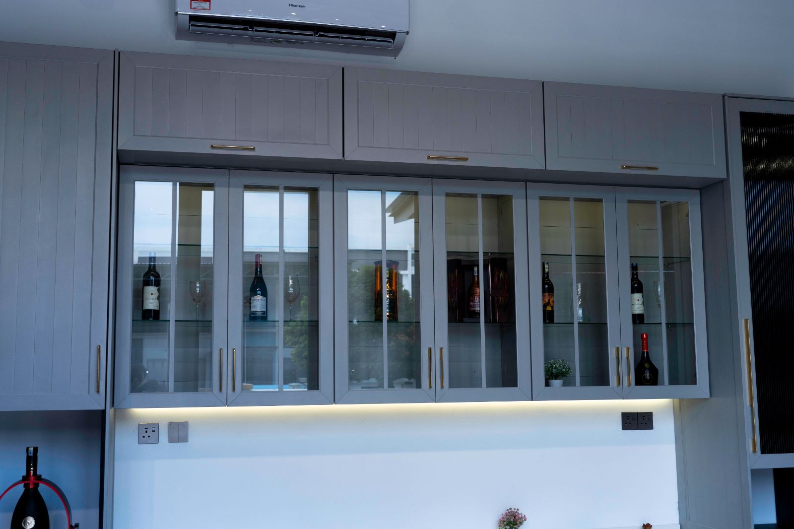 V Master Aluminium & Glass Trading (M) Sdn Bhd #1