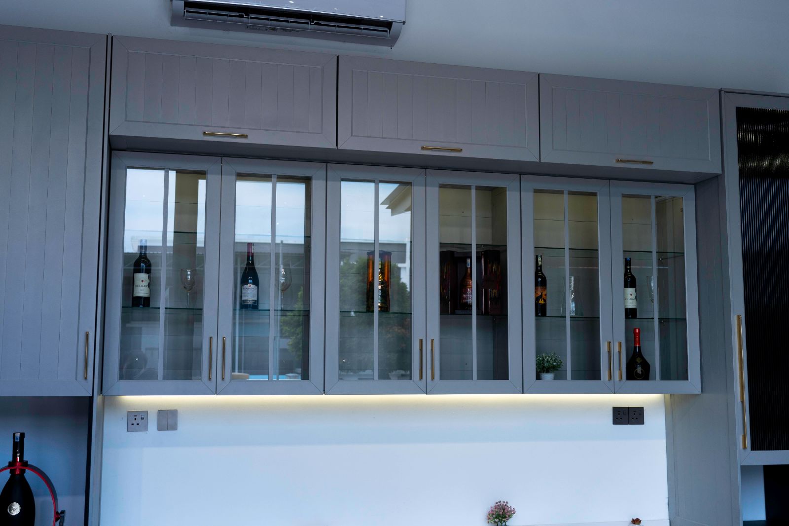 V Master Aluminium & Glass Trading (M) Sdn Bhd #2