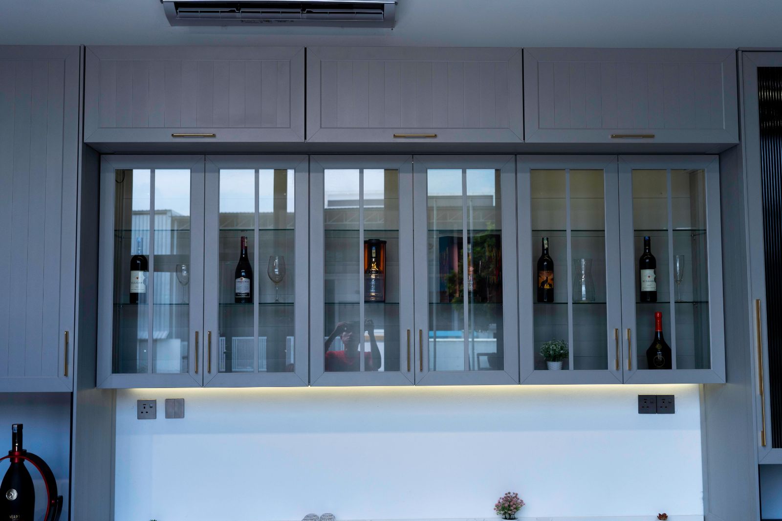 V Master Aluminium & Glass Trading (M) Sdn Bhd #30