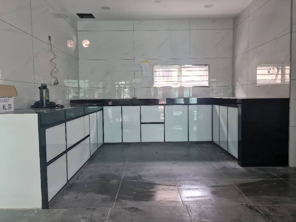 Kitchen Cabinets 