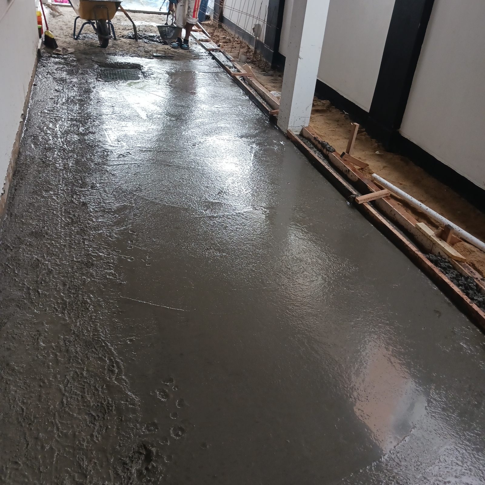 Yard Area Repair Floor Tile And Aluminum Work