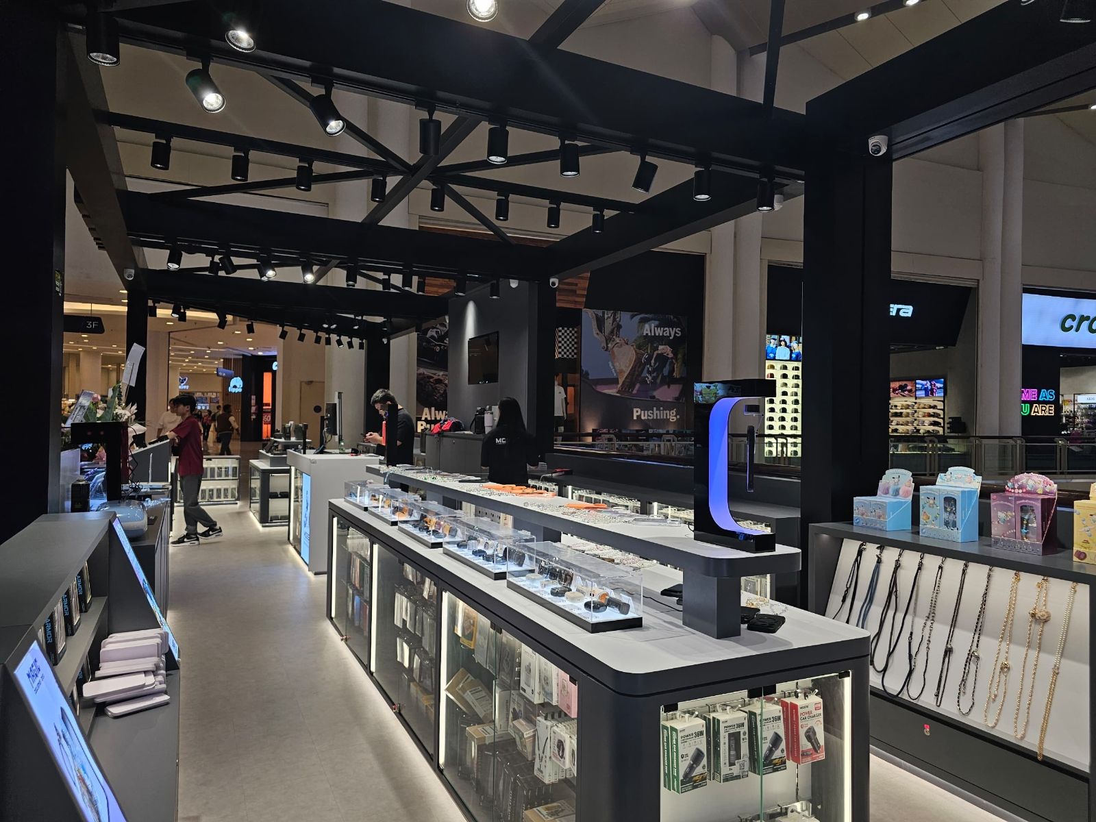MOSS X GRAMS (28), QUEENSBAY MALL PENANG