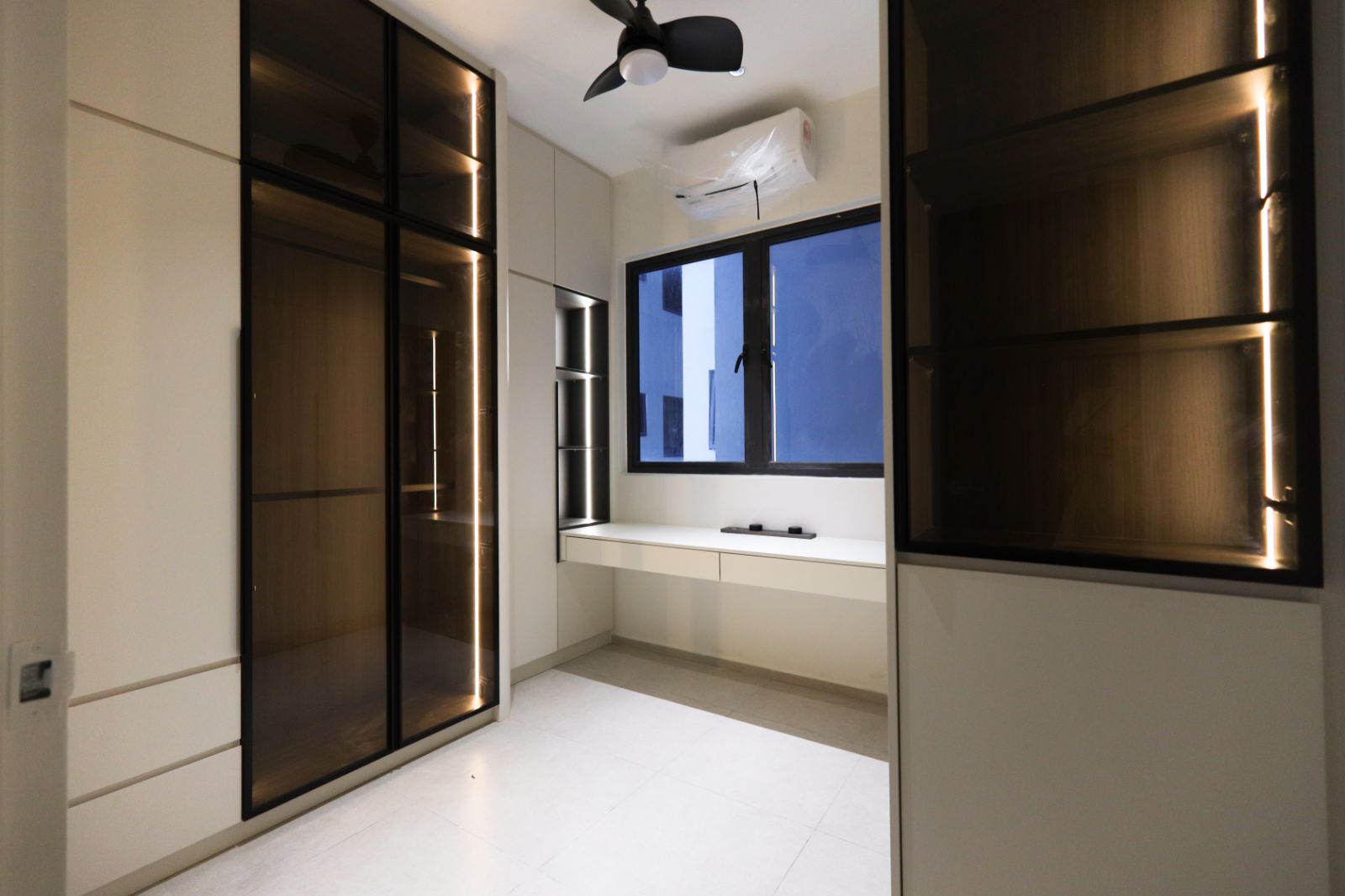 Modern Built-In Wardrobe Cabinet Design Malaysia | Cabinetku