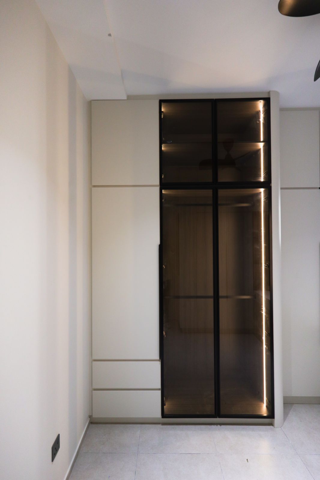 Tall Built-In Wardrobe With Black Glass Door | Cabinetku Malaysia