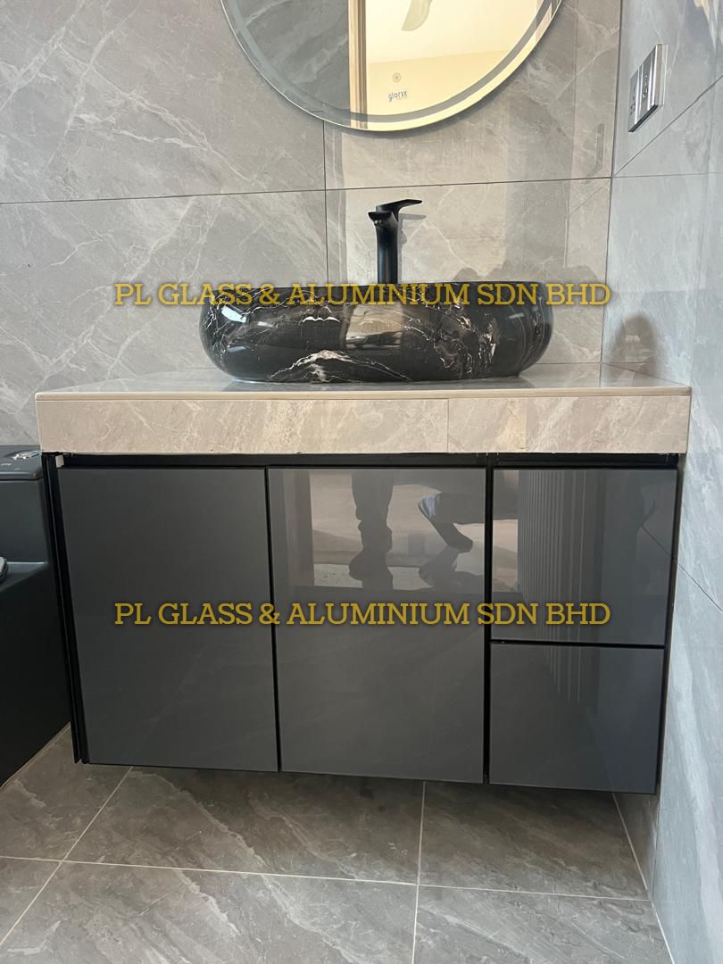 Aluminium Vanity & Glass Mirror