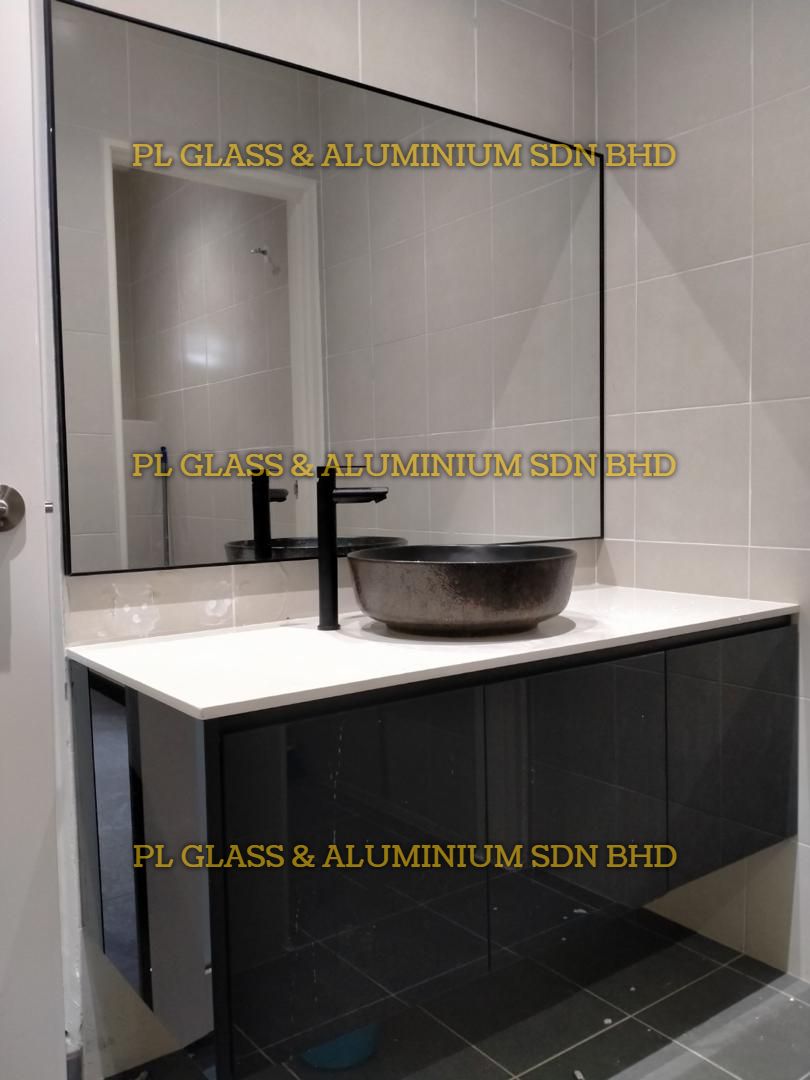 Aluminium Vanity & Glass Mirror