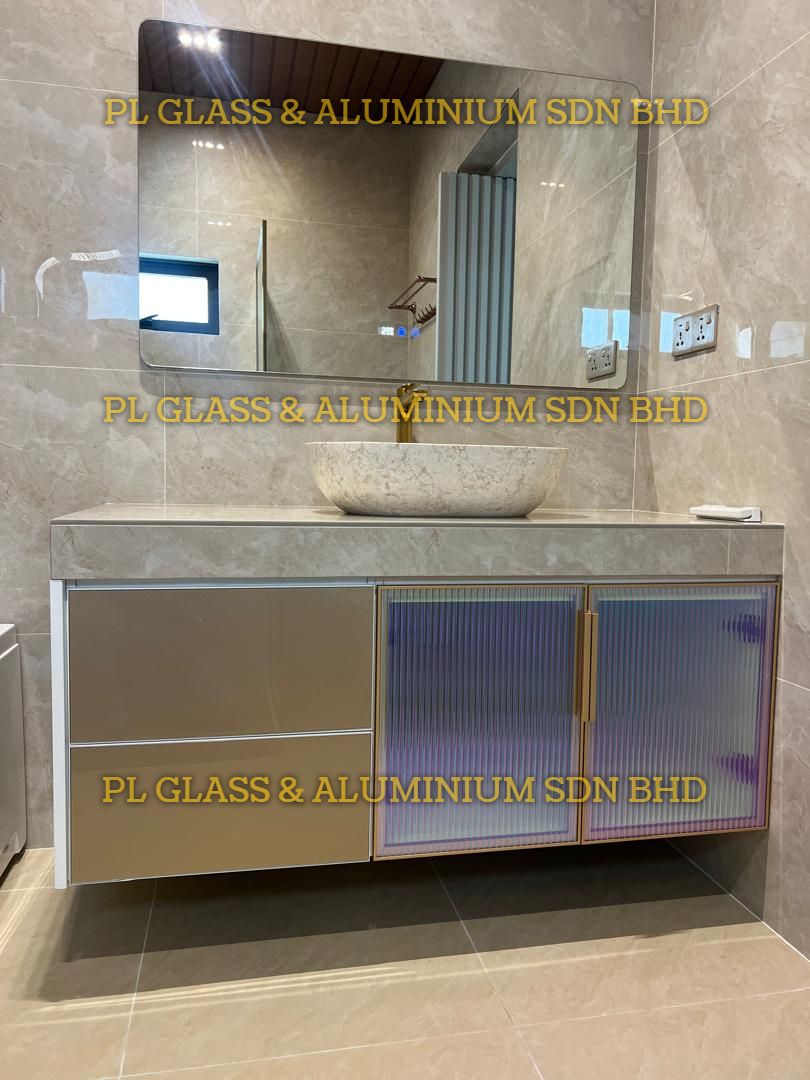 Aluminium Vanity & Glass Mirror