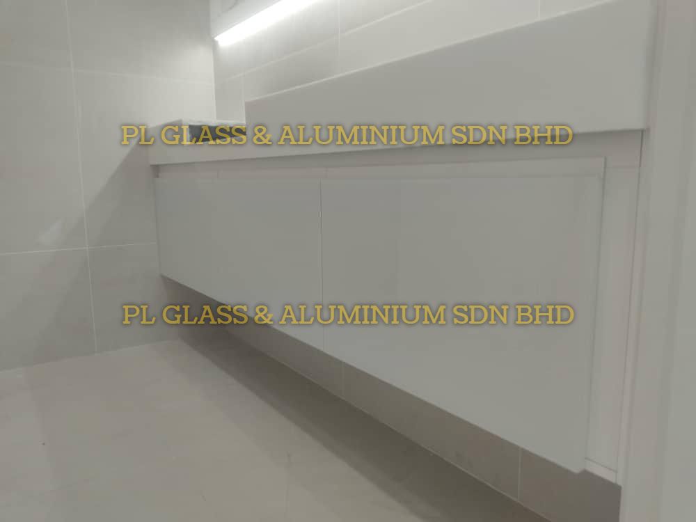 Aluminium Vanity & Glass Mirror