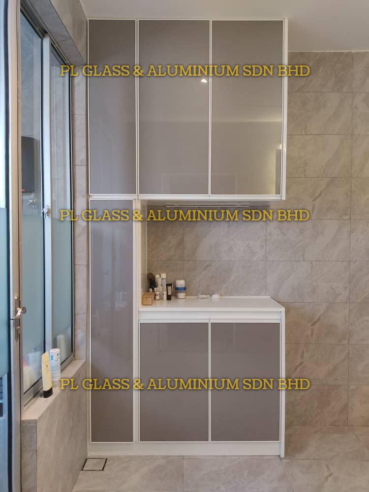 Aluminium Vanity & Glass Mirror