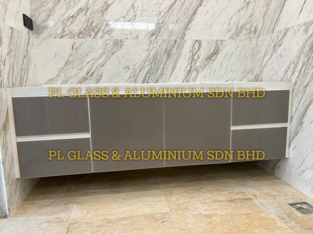 Aluminium Vanity & Glass Mirror