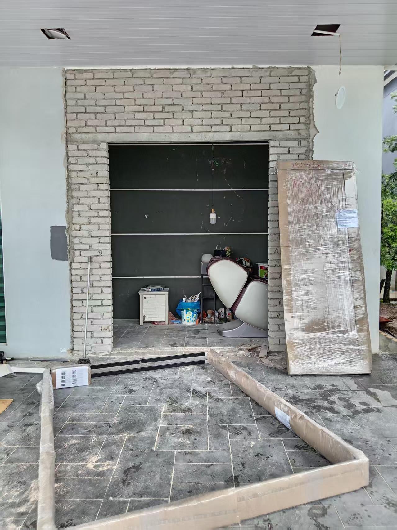 DT912 Size: 6 X 8 Ft  ST001 Size 3 X 7 Ft  Location: Fairfield Villa, Yarra Park