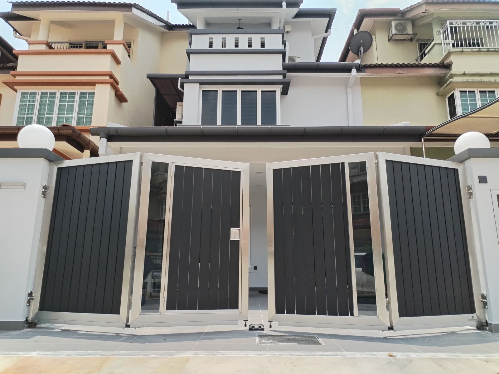 Aluminum Stainless Steel Auto Gate Installation Work Kuala Lumpur | Malaysia