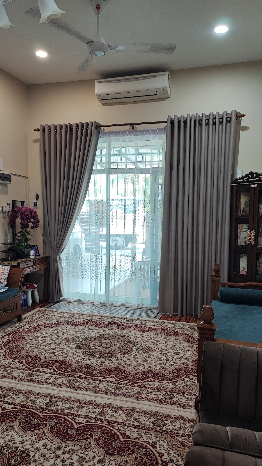 Eyelet Curtains 
