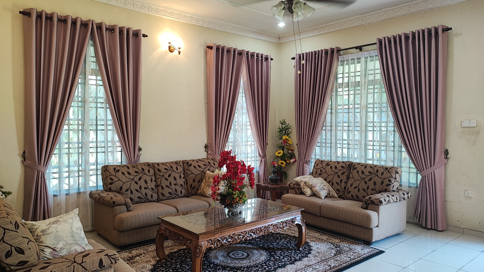Eyelet Curtains 