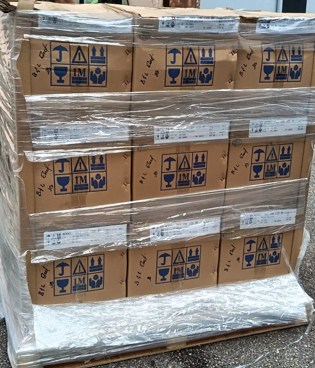 PNE PEJ-108 Super Bright Weatherproof Emergency Light