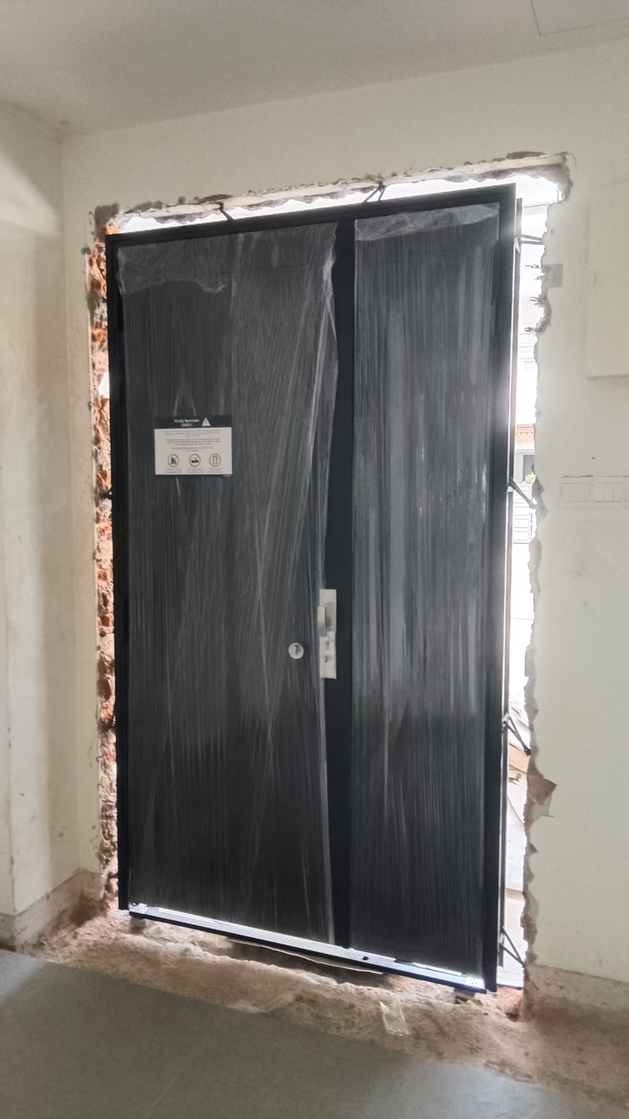 DT901 Size 5 X 8 Ft  Location: Azelia, Bukit Banyan