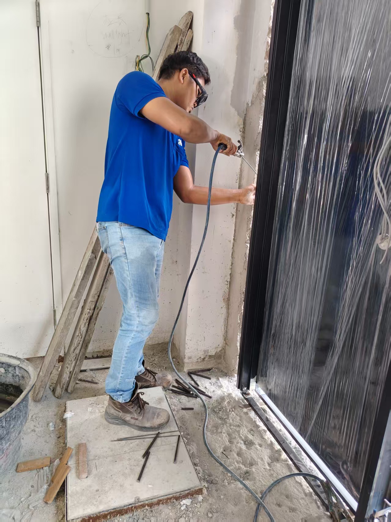 DT601 Size 4 X 8 Ft DT901 Size 3 X 7 Ft  Location: Bukit Banyan