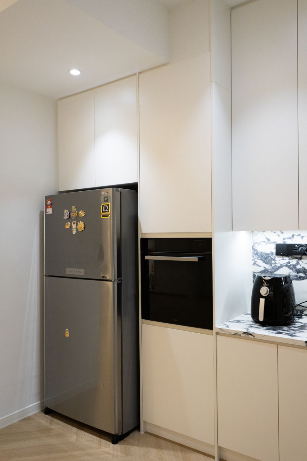 Direct Factory Custom Full-Height Kitchen Cabinet with Integrated Appliances in Klang Valley