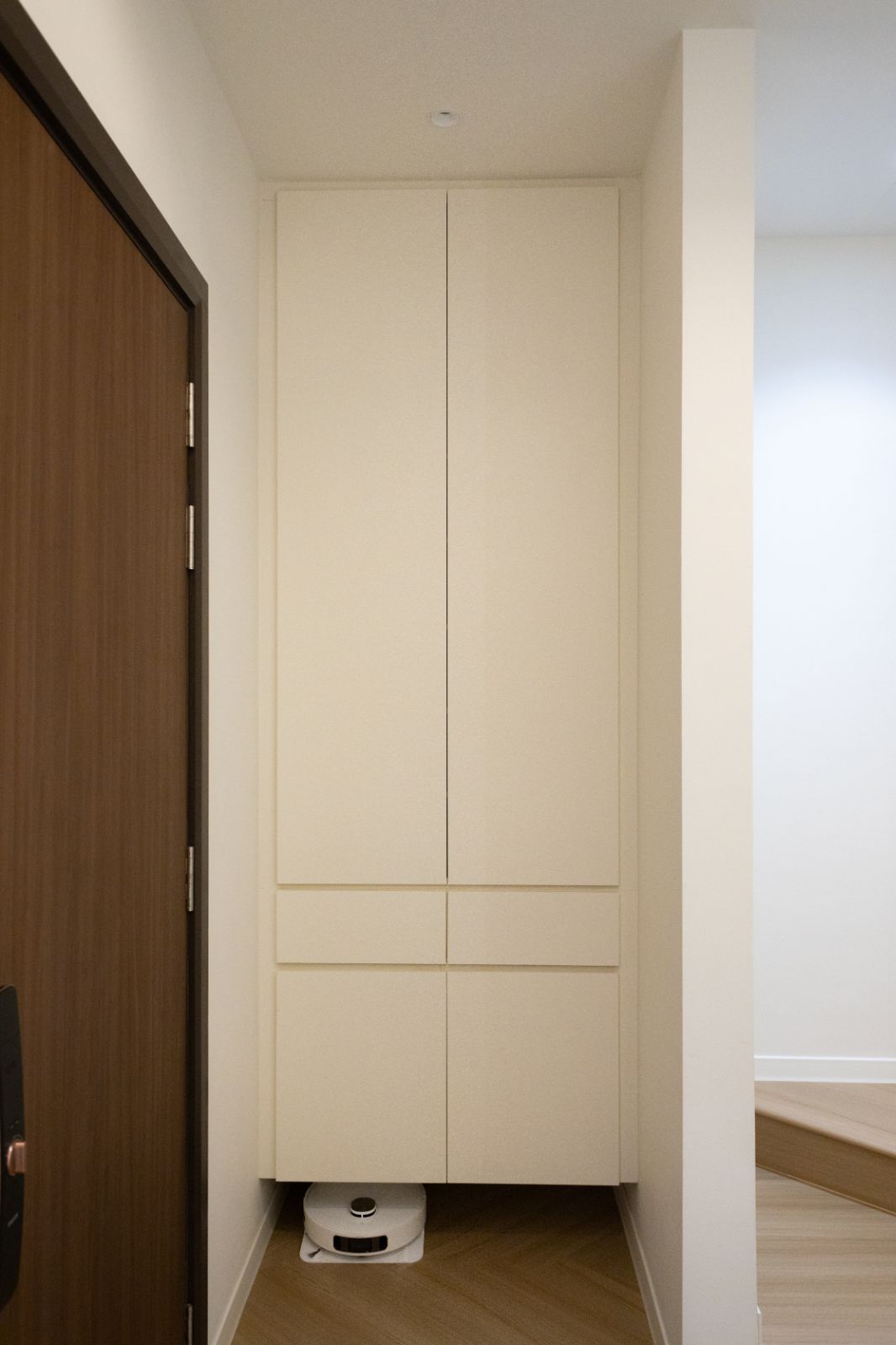 Direct Factory Custom Built-In Foyer Shoe Cabinet in Klang Valley