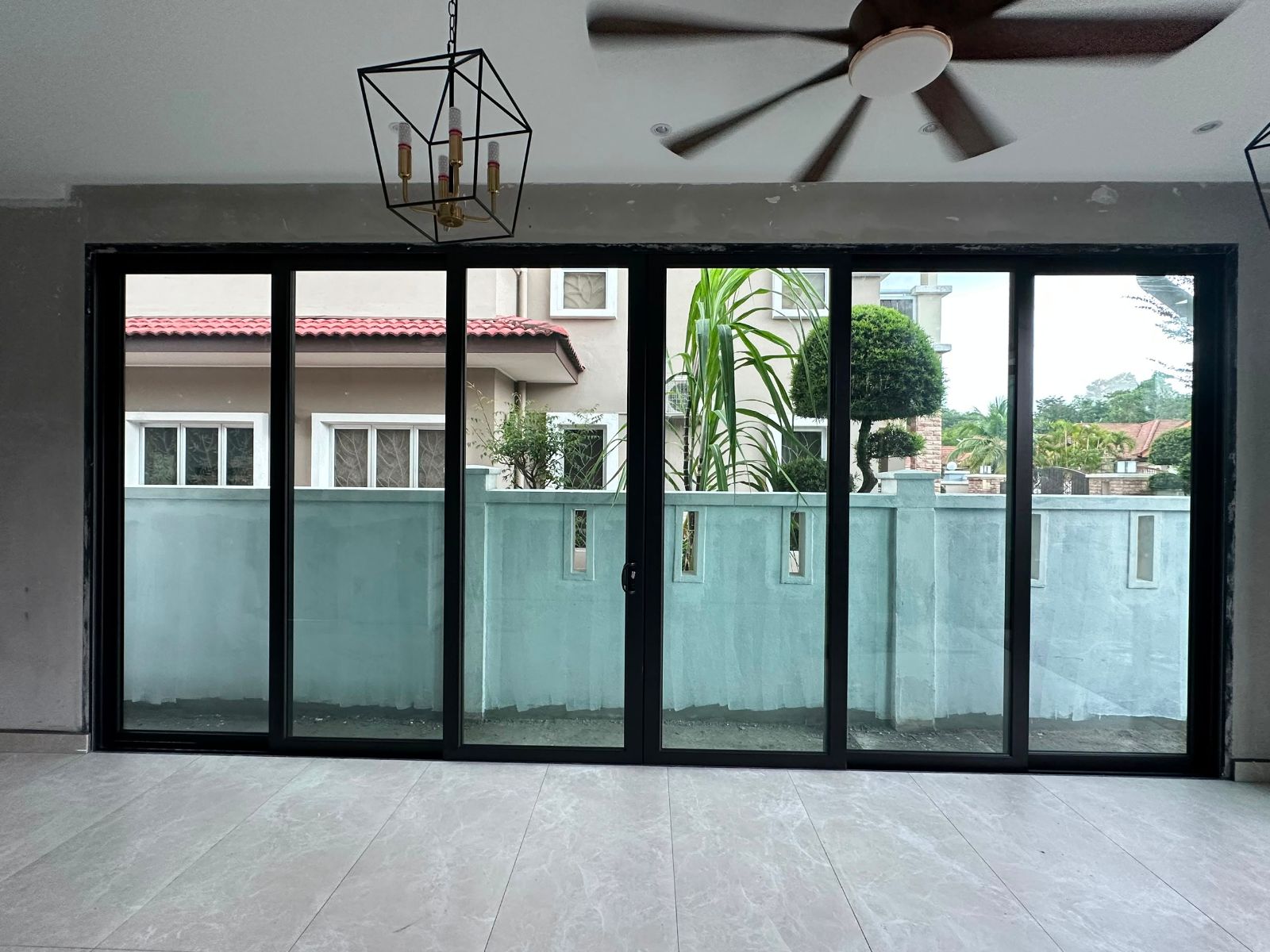 Negeri Sembilan/ KL / Selangor 014-329 5902 / 014-317 9131