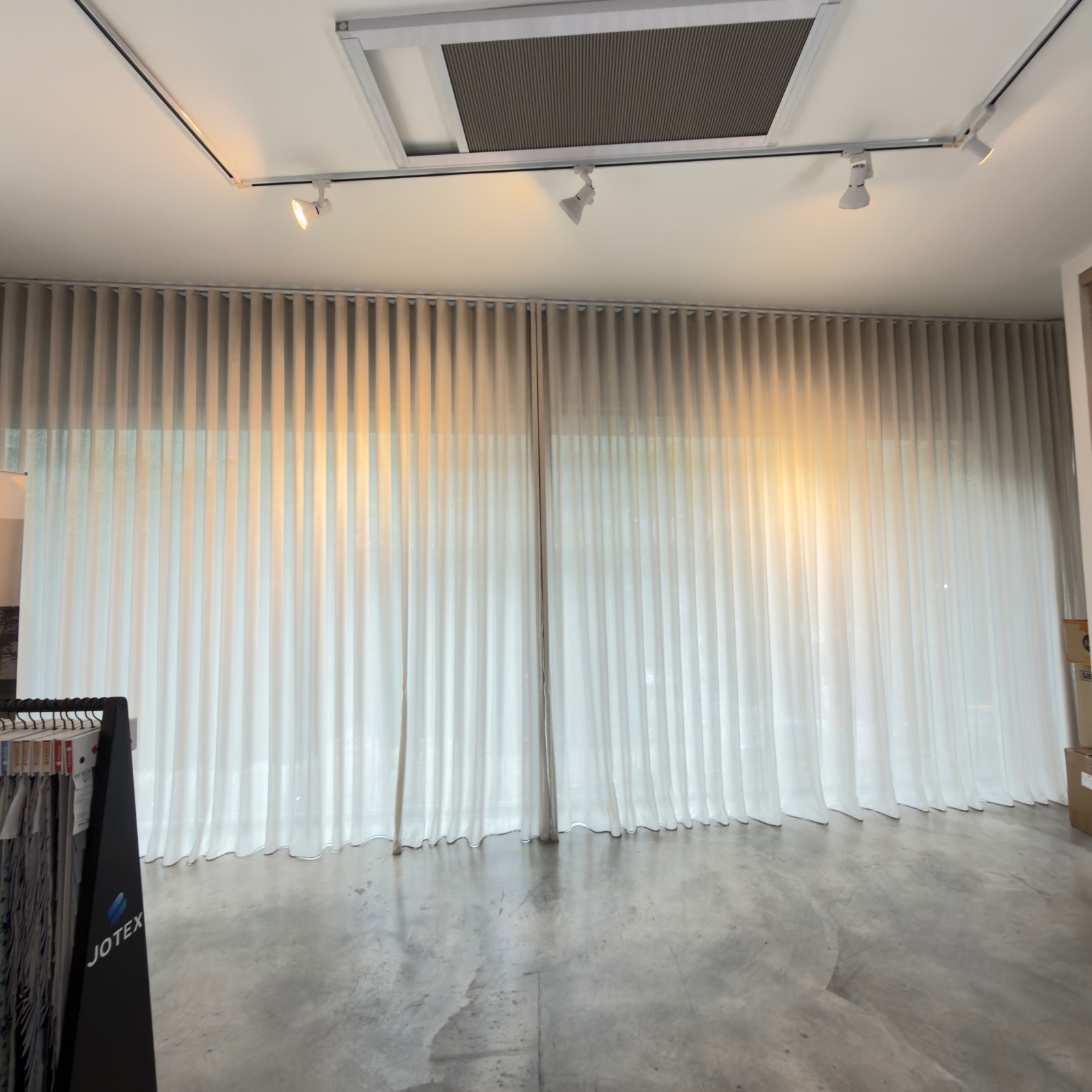 Turkey Sheer - S Pleat