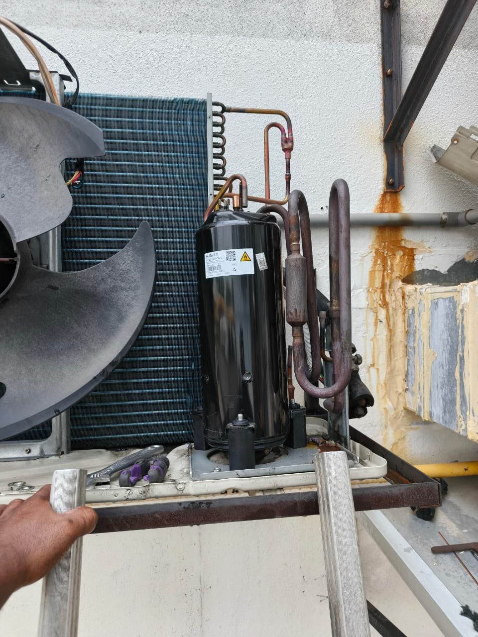 Change Compressor Daikin.jpeg