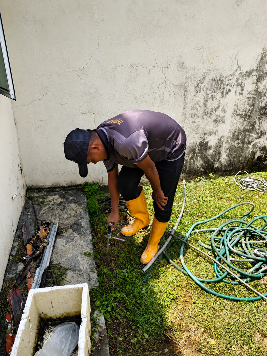 Termibait-soil-chemical-barrier-injection-garden.png