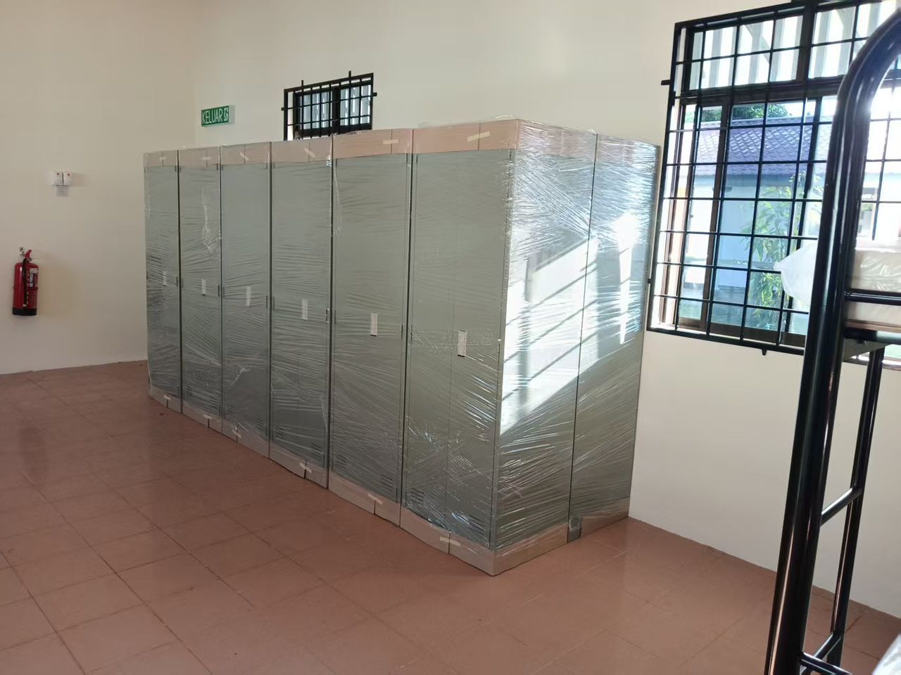 Heavy Duty Double Decker Bed, HRF Foam Mattress &amp; Steel Locker for Kem Askar Wataniah Malaysia