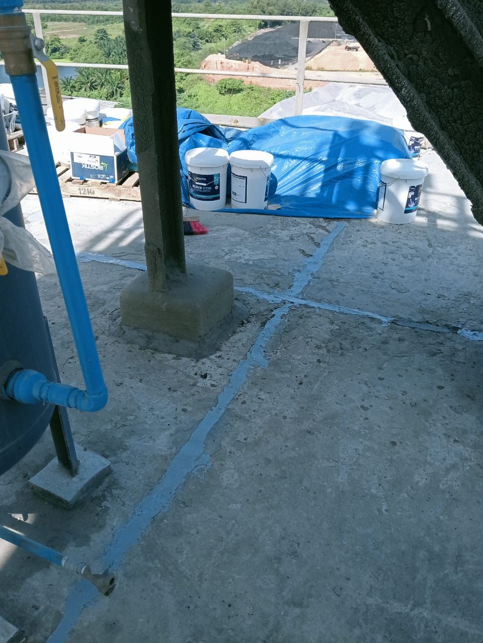 All Sealants Along The Panel Joint To Be Replaced With Polyurethane Sealant