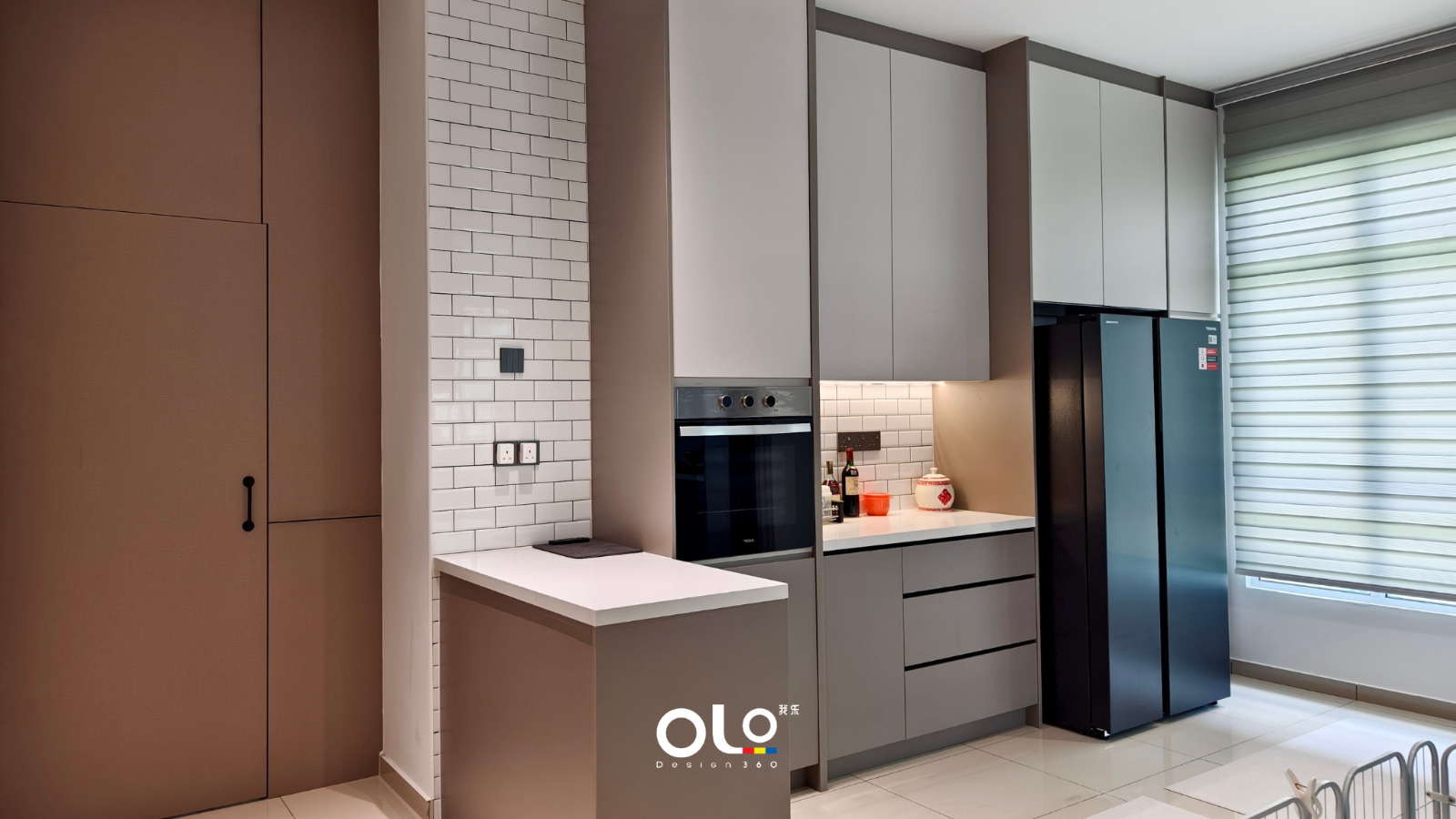 Custom Kitchen Cabinet with Built-in Fridge and Oven
