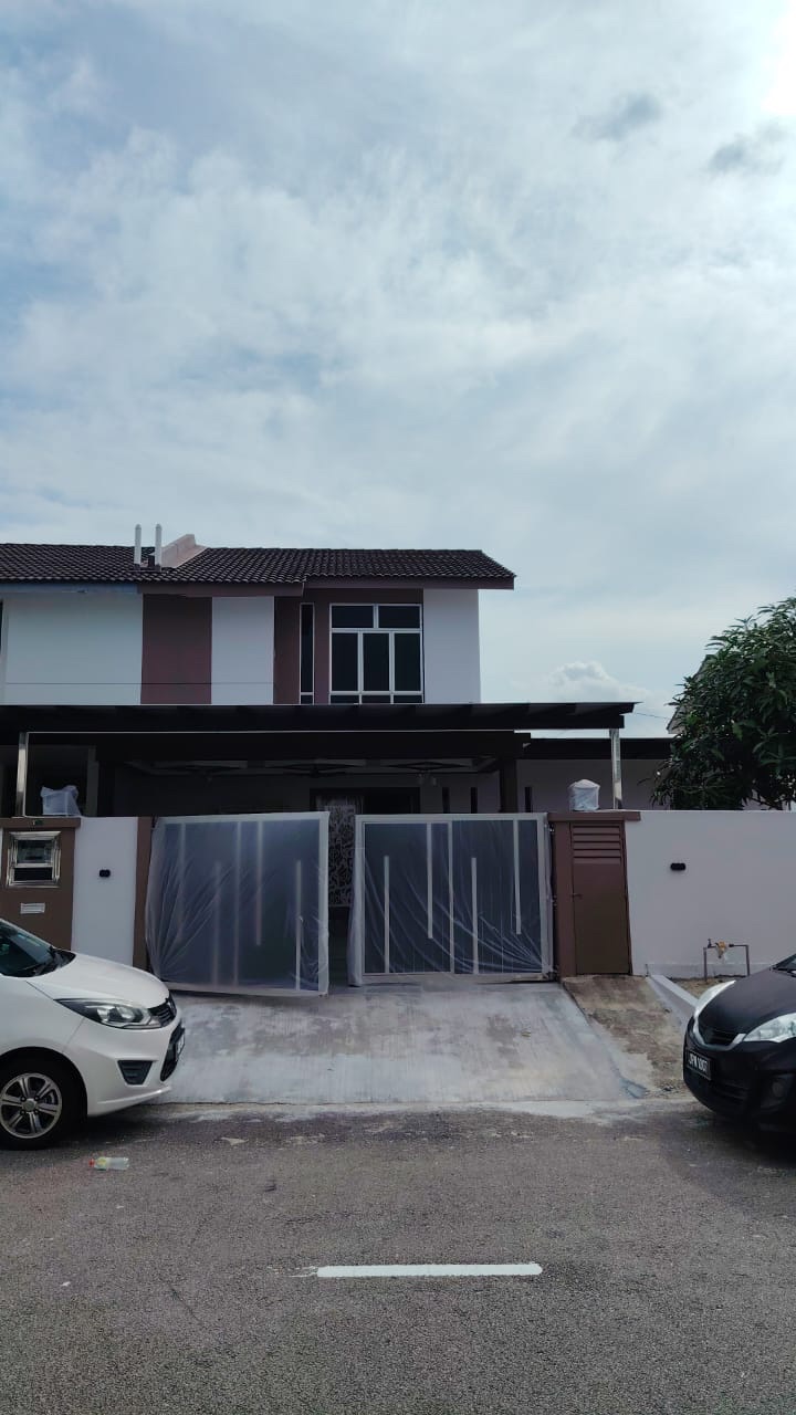 Install Tinted/ Solar Film/ Window Film At Taman Mutiara Rini /Johor Bahru 