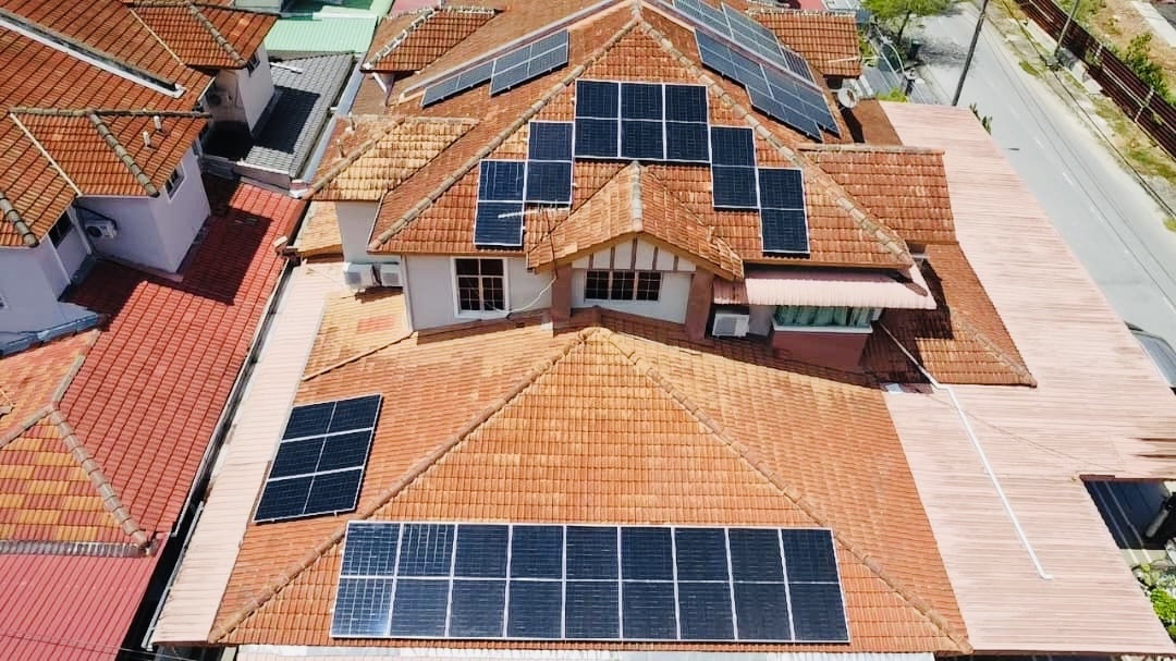 Solar System 17.01 KWp  Total 27 Solar Panel + Hoymiles Inverter 