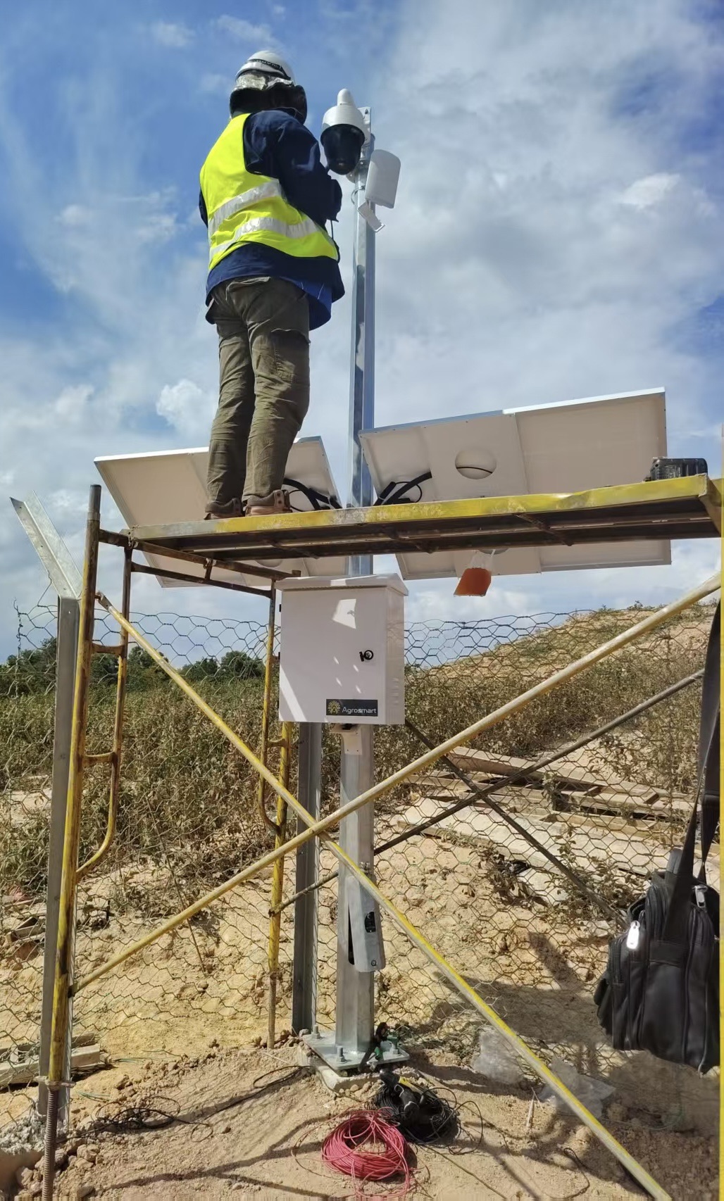 Solar Long-Range Wireless CCTV System