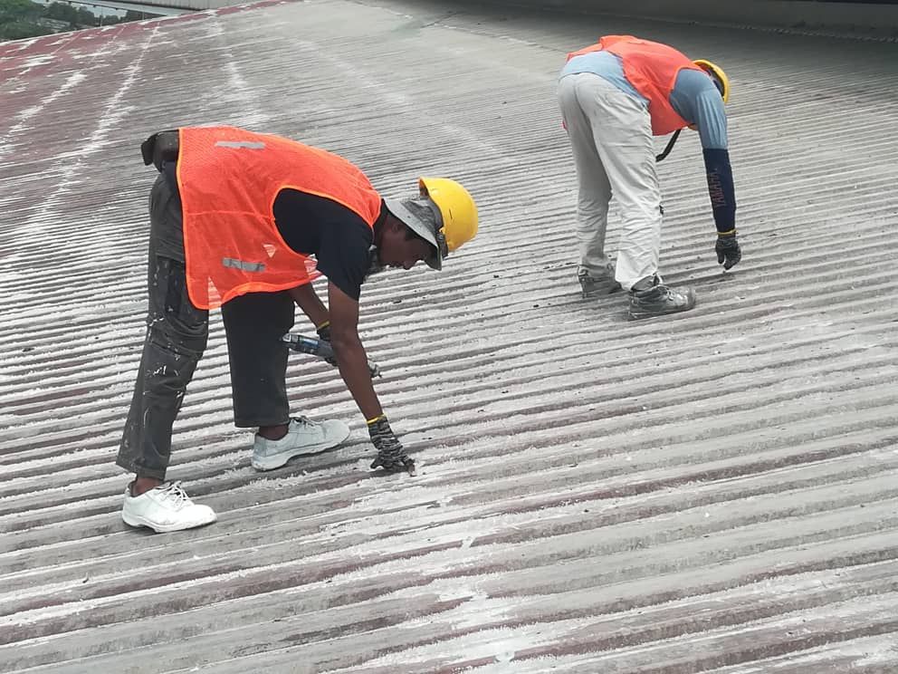 Sealing Up All Screws With Polyurethane Sealant