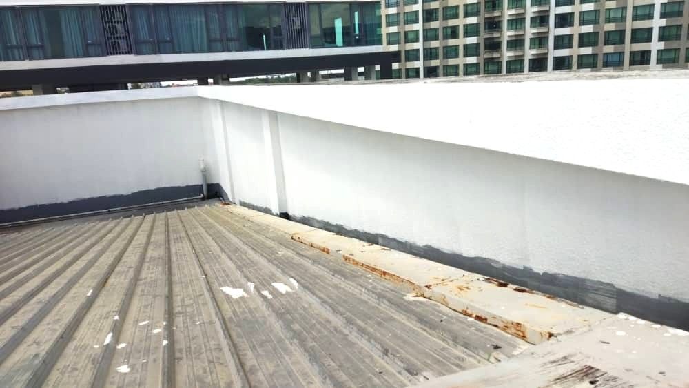 Roof Condition Of Metal Roof Before Apply Waterproofing Coating