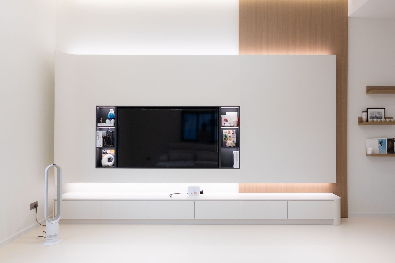 TV Consoles & Feature Walls