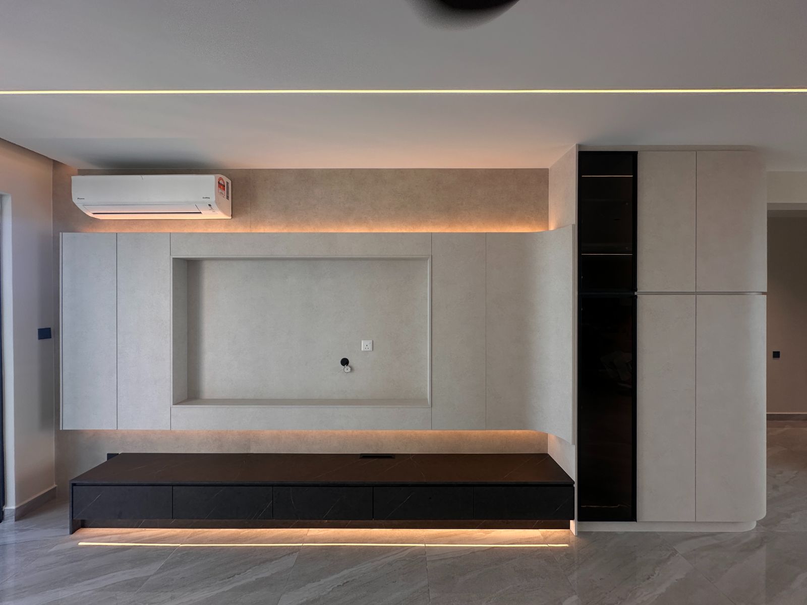 TV Consoles & Feature Walls